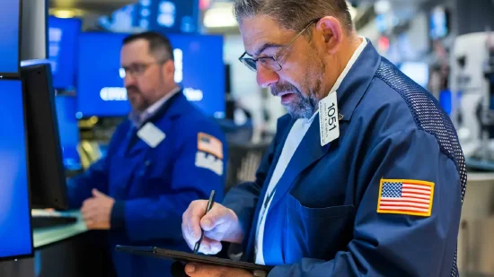 配资软件 午盘：美股维持下跌局面 纳指下单0.7%